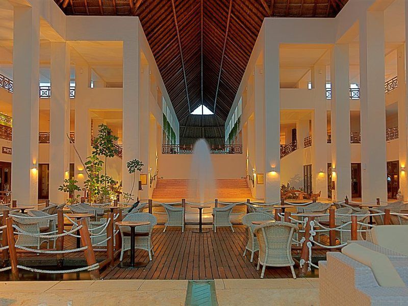 Occidental Grand Xcaret All Inclusive Hotel Los Dos Compadres Extérieur photo